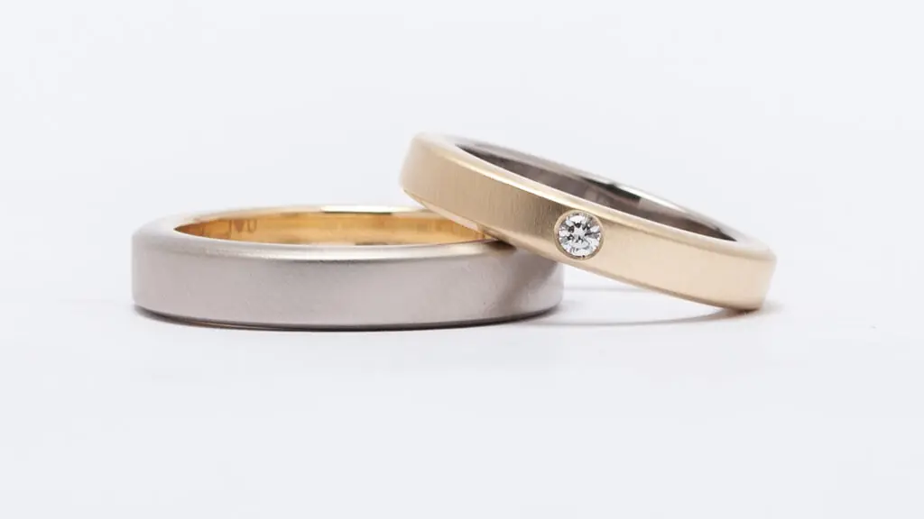Klassische Trauringe aus Gold und Platin - Zeitlose Eleganz